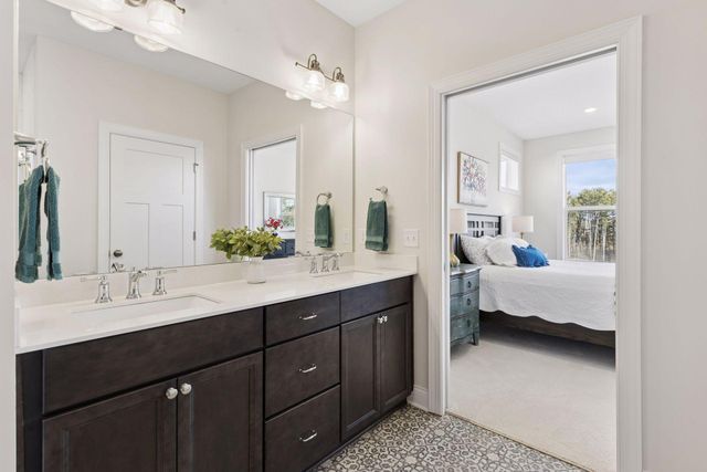 1201 Gretz Way, New Richmond, WI 54017