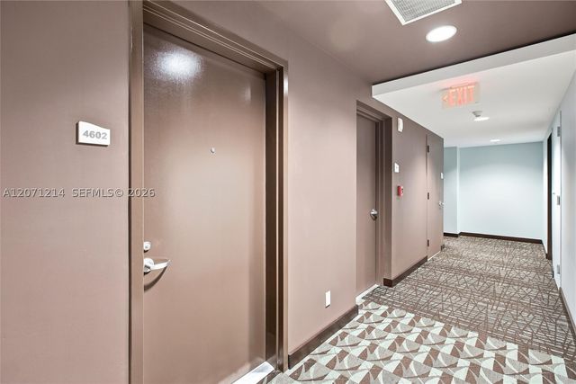 60 SW 13th St 4602, Miami, FL 33130