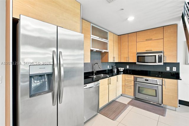 60 SW 13th St 4602, Miami, FL 33130