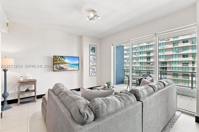 60 SW 13th St 4602, Miami, FL 33130