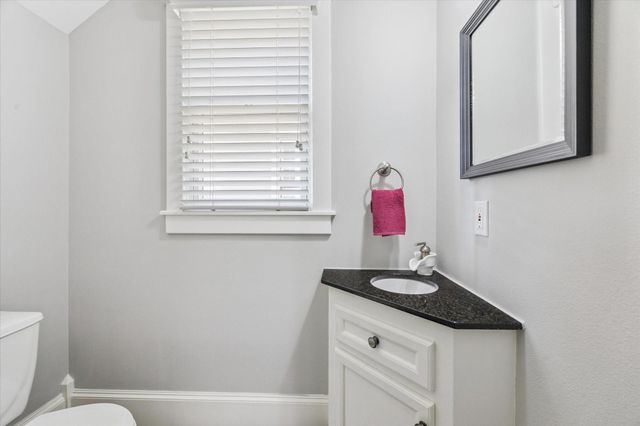 1315 W 22nd Street, Houston, TX 77008