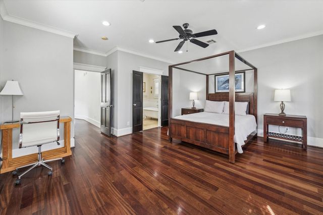 1315 W 22nd Street, Houston, TX 77008