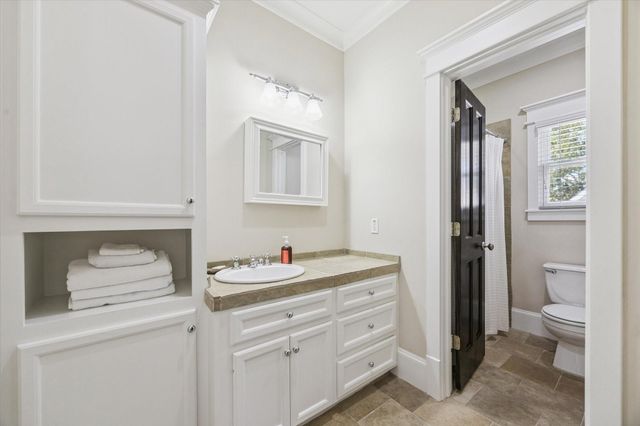 1315 W 22nd Street, Houston, TX 77008
