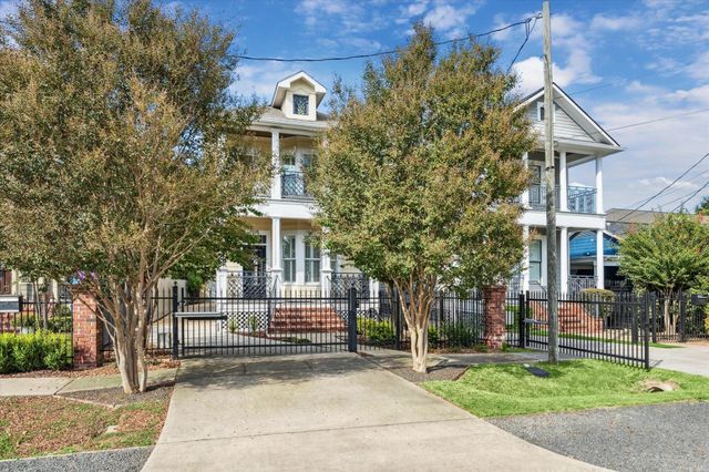 1315 W 22nd Street, Houston, TX 77008