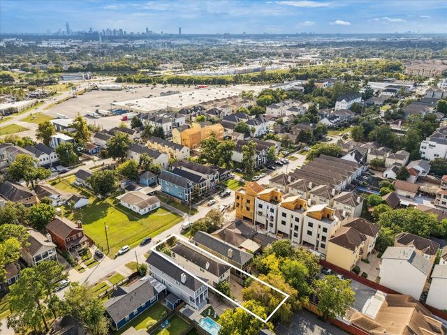 1315 W 22nd Street, Houston, TX 77008