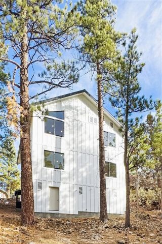 129 Winding, Big Bear City, CA 92314