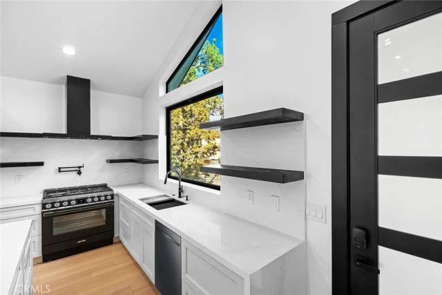 129 Winding, Big Bear City, CA 92314