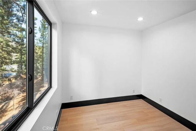 129 Winding, Big Bear City, CA 92314