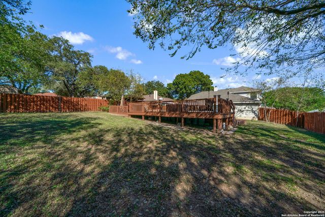 7515 Forest Edge, Live Oak, TX 78233