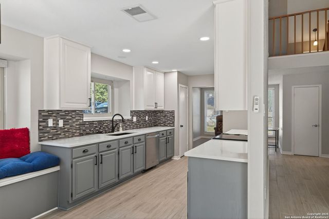 7515 Forest Edge, Live Oak, TX 78233