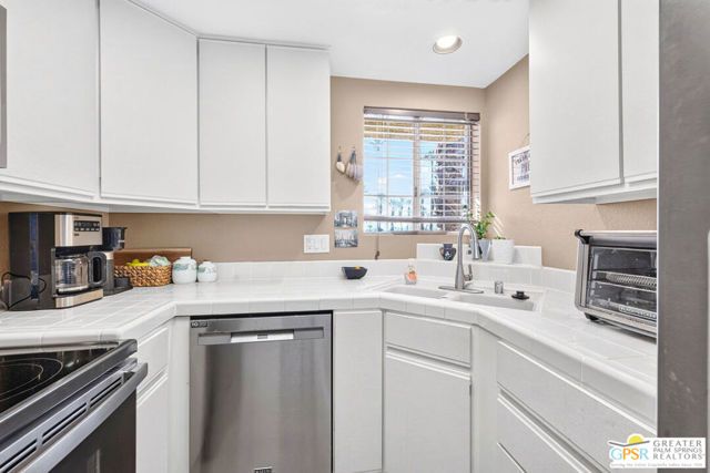 2700 Lawrence Crossley Road 109, Palm Springs, CA 92264
