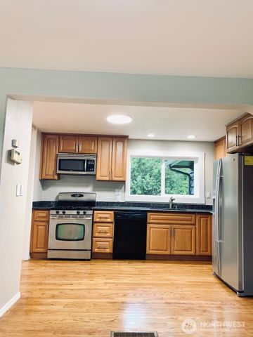 5721 180th Street SW, Lynnwood, WA 97037