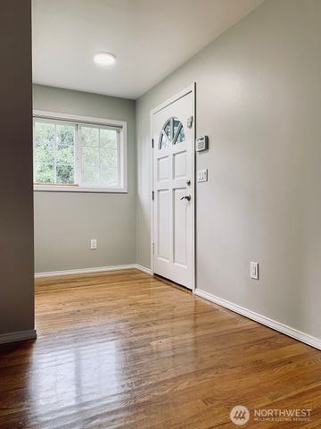 5721 180th Street SW, Lynnwood, WA 97037