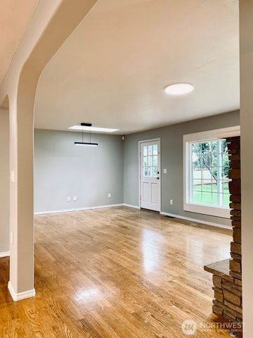 5721 180th Street SW, Lynnwood, WA 97037