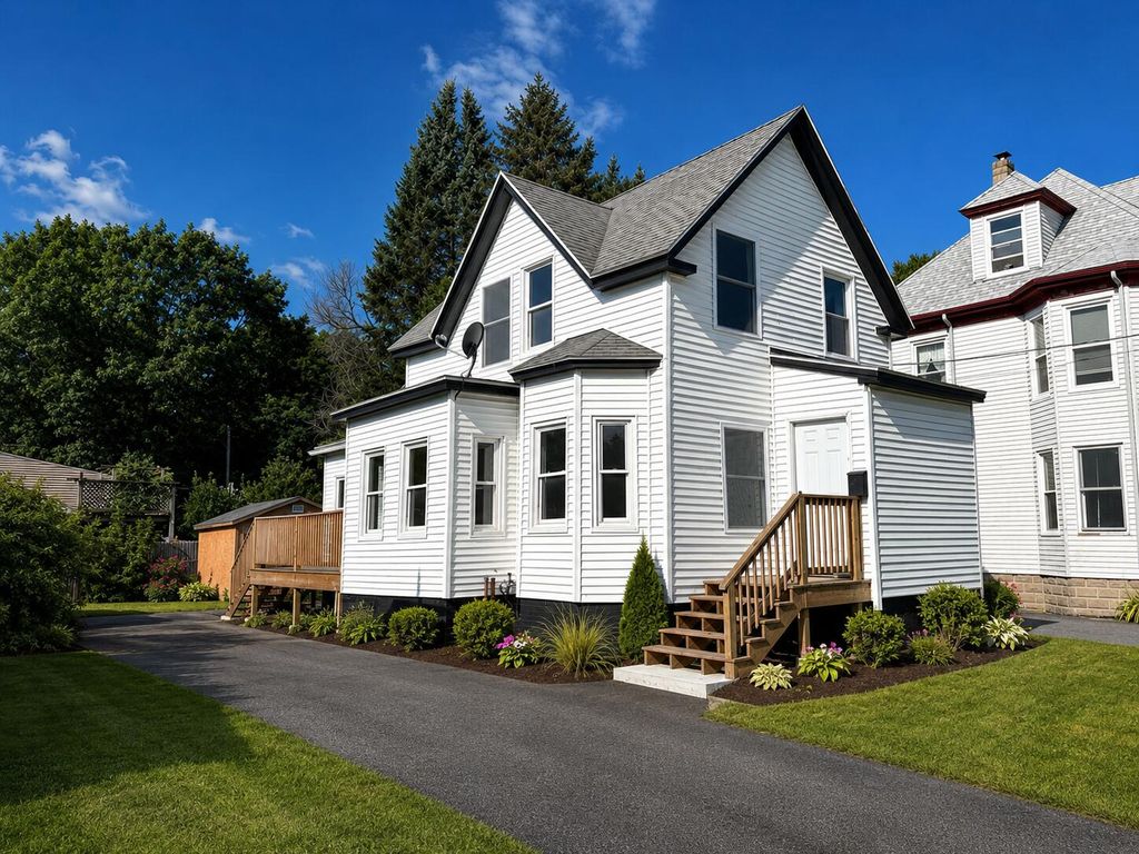 566 Washington Avenue, Portland, ME 04103 — photo 2