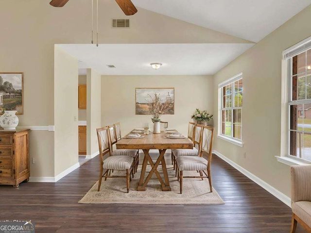 189 W Kenny Drive, Hinesville, GA 31313
