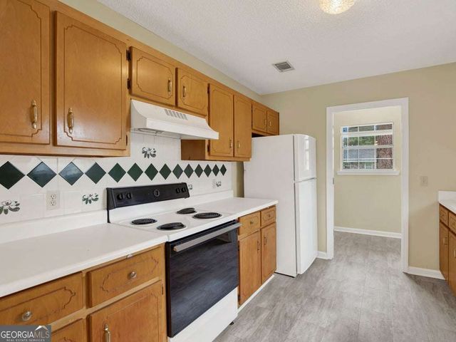 189 W Kenny Drive, Hinesville, GA 31313