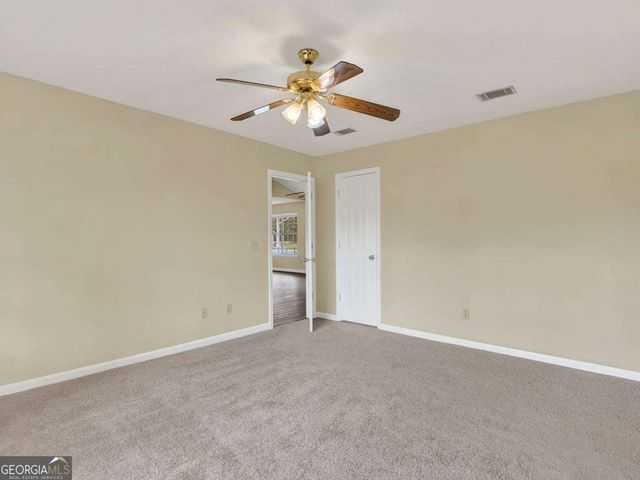 189 W Kenny Drive, Hinesville, GA 31313