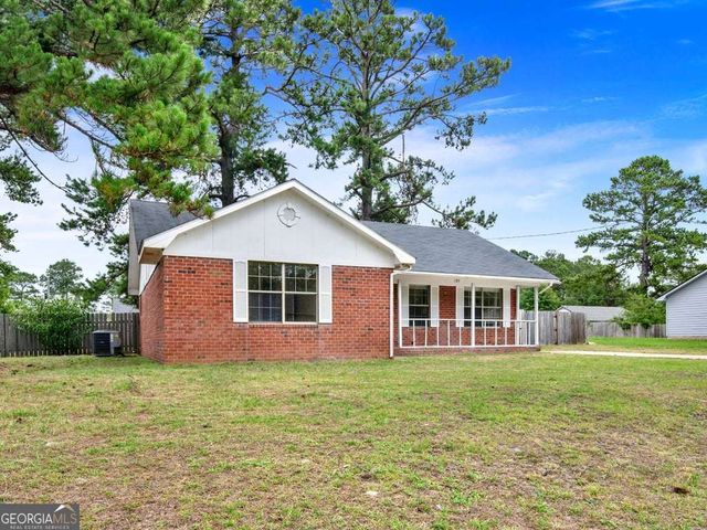 189 W Kenny Drive, Hinesville, GA 31313