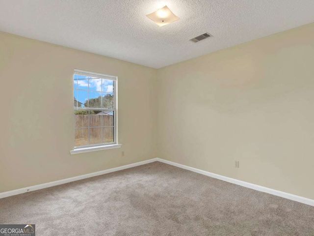189 W Kenny Drive, Hinesville, GA 31313