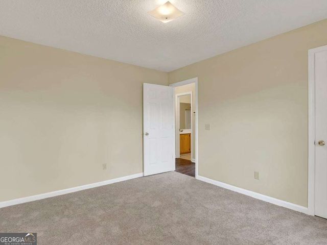 189 W Kenny Drive, Hinesville, GA 31313