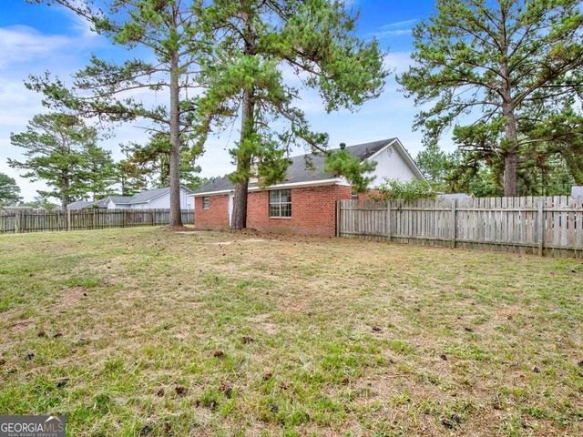 189 W Kenny Drive, Hinesville, GA 31313