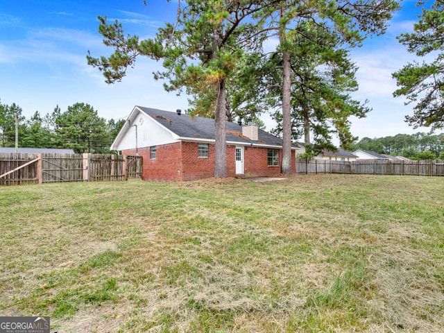 189 W Kenny Drive, Hinesville, GA 31313