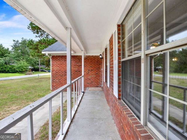 189 W Kenny Drive, Hinesville, GA 31313