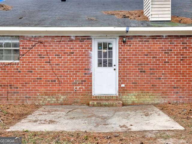 189 W Kenny Drive, Hinesville, GA 31313