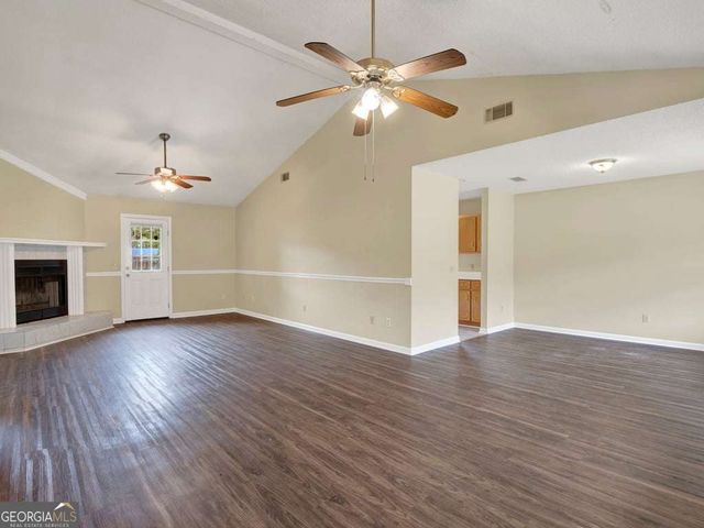 189 W Kenny Drive, Hinesville, GA 31313