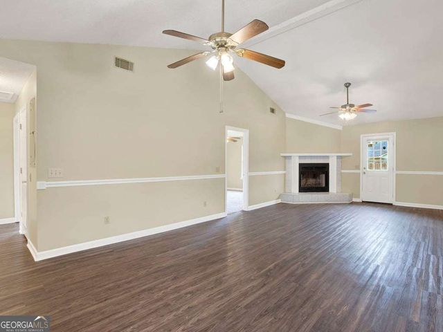 189 W Kenny Drive, Hinesville, GA 31313