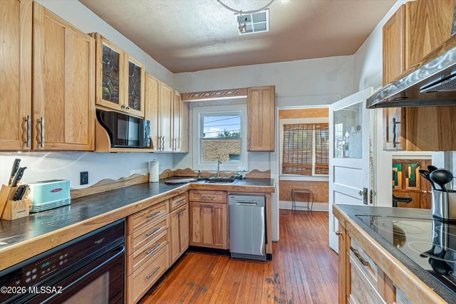 2421 E Speedway Boulevard, Tucson, AZ 85719