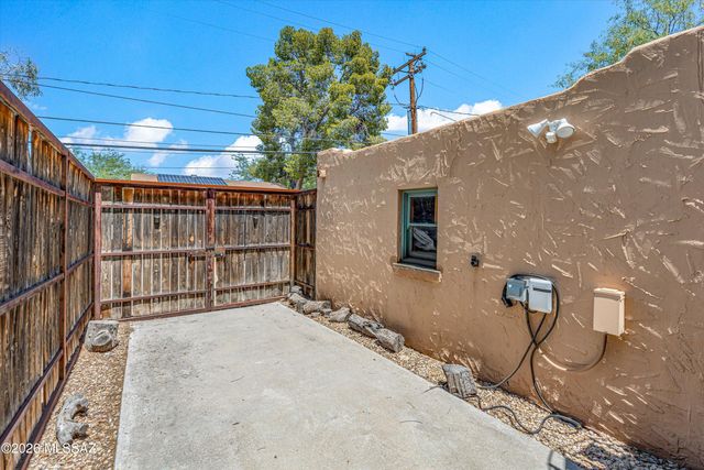 2421 E Speedway Boulevard, Tucson, AZ 85719