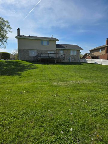 8413 Brookside Glen Drive, Tinley Park, IL 60487