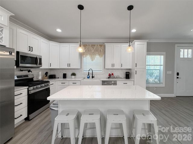 1640 Eastway Drive, Charlotte, NC 28205