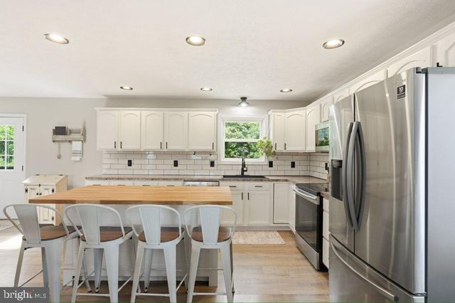 1511 BOLIVER RD, Fort Valley, VA 22652