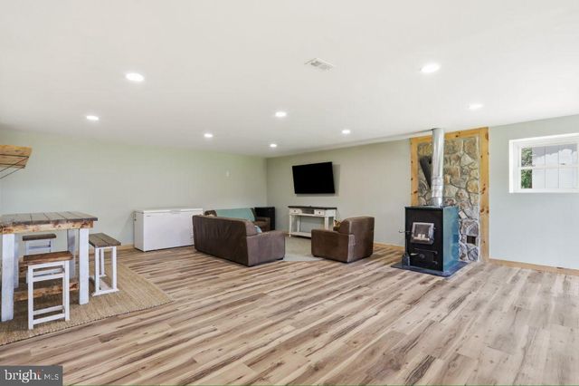 1511 BOLIVER RD, Fort Valley, VA 22652