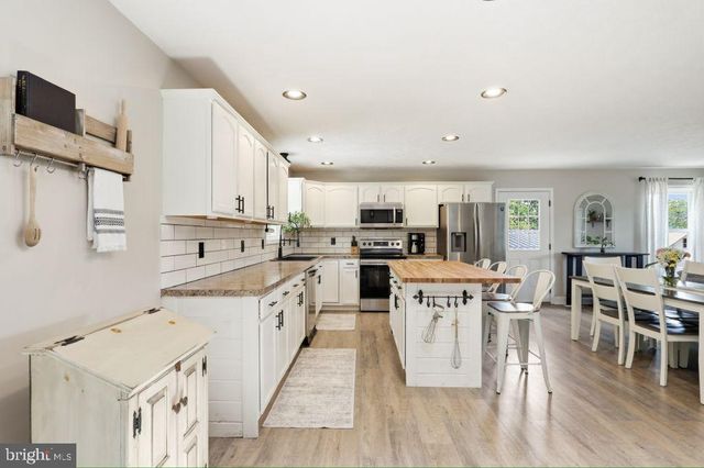 1511 BOLIVER RD, Fort Valley, VA 22652