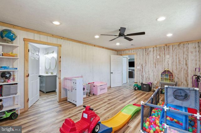 1511 BOLIVER RD, Fort Valley, VA 22652