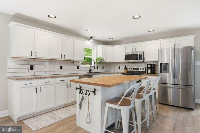 1511 BOLIVER RD, Fort Valley, VA 22652