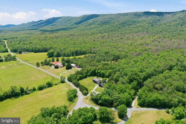 1511 BOLIVER RD, Fort Valley, VA 22652
