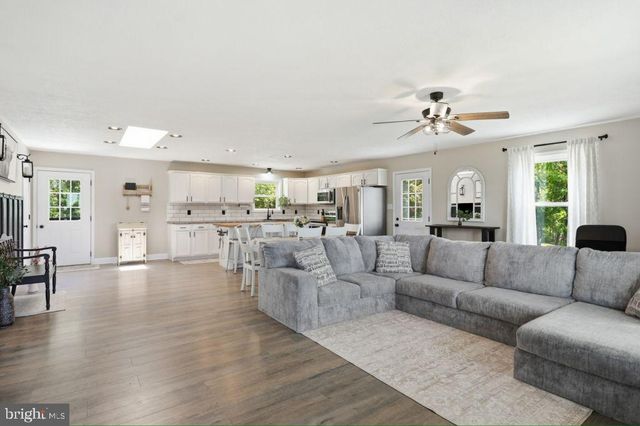 1511 BOLIVER RD, Fort Valley, VA 22652