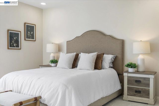 632 CENTRE COURT, Alameda, CA 94502