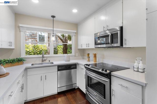 632 CENTRE COURT, Alameda, CA 94502