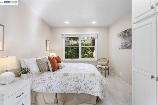 632 CENTRE COURT, Alameda, CA 94502