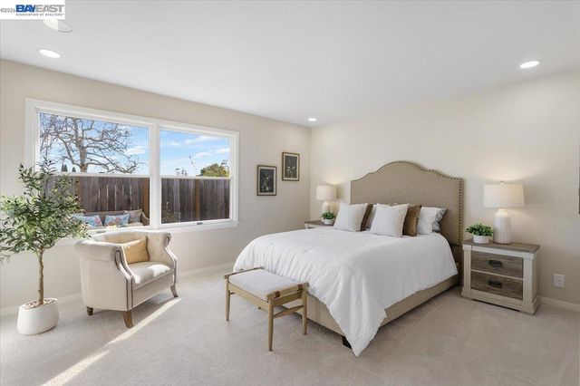 632 CENTRE COURT, Alameda, CA 94502