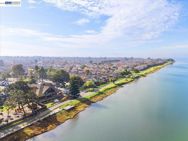 632 CENTRE COURT, Alameda, CA 94502