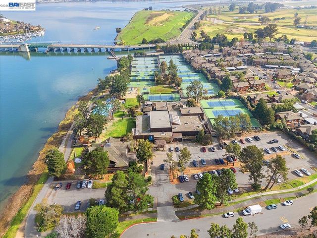 632 CENTRE COURT, Alameda, CA 94502