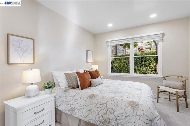 632 CENTRE COURT, Alameda, CA 94502