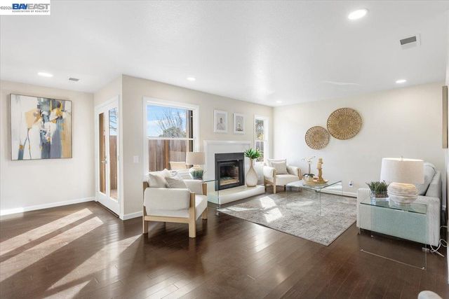 632 CENTRE COURT, Alameda, CA 94502